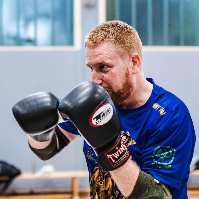 Porträt von Daniel Böttcher, Trainer der Muay-Thai-Abteilung